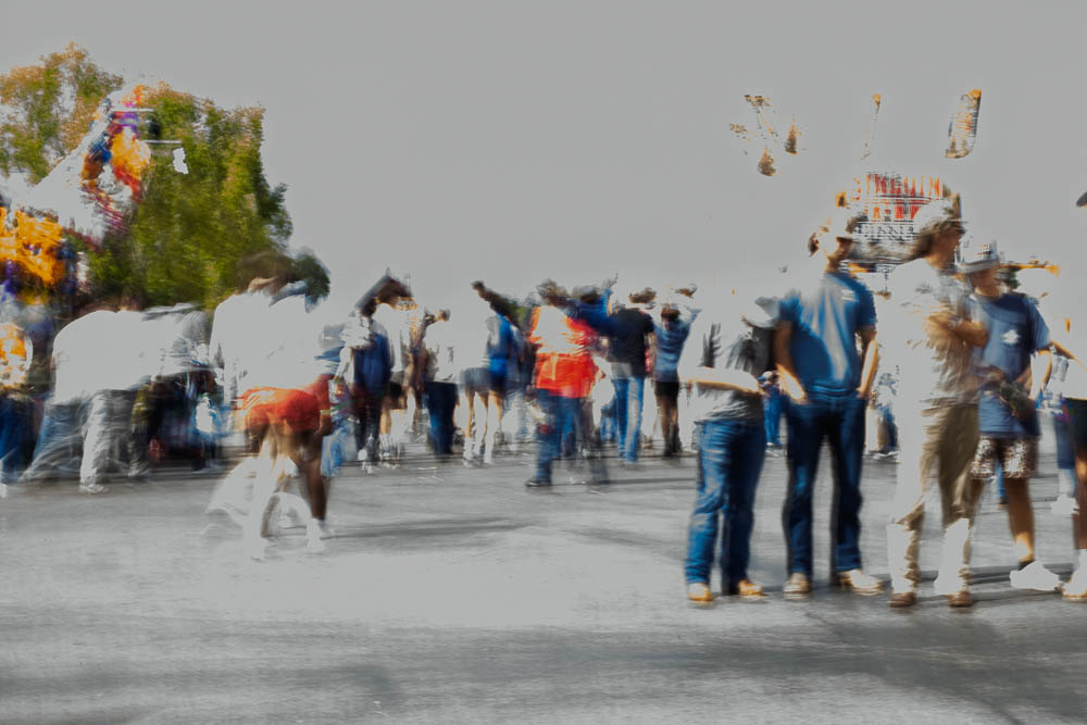 fair, slow exposure, crowd